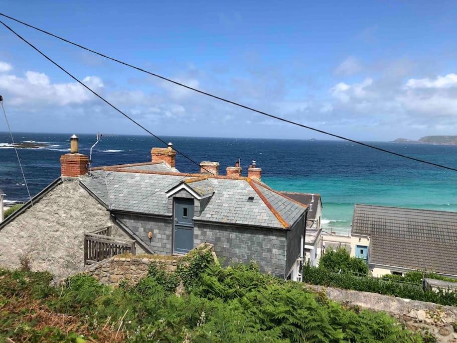 Amazing seaside Loft apartment with sea views ., Sennen Cove