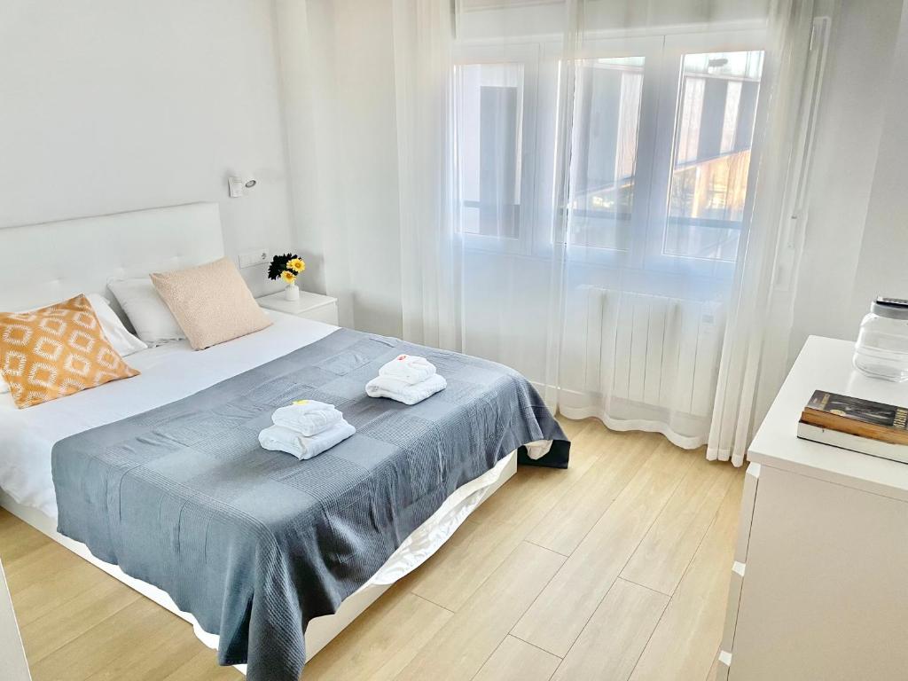 Apartamento San Lorenzo Playa. Vistas al mar. - 2
