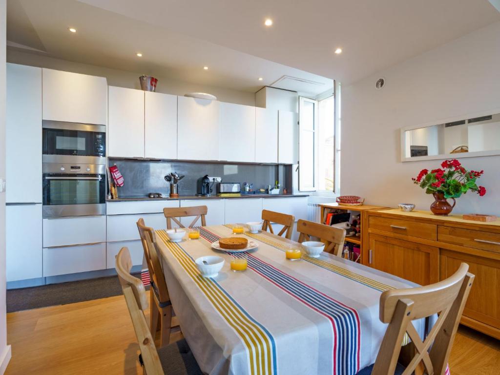 Apartment Villa La Concha-1 by Interhome - 2