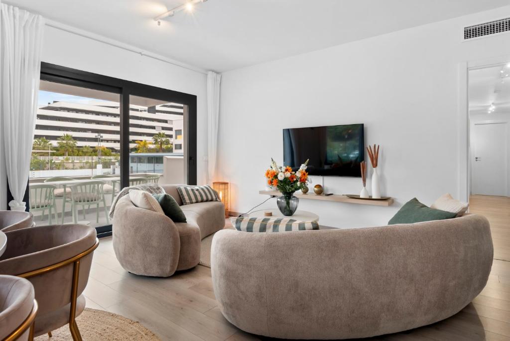 Modern 3-bedroom family apartment Estepona Centre - 5