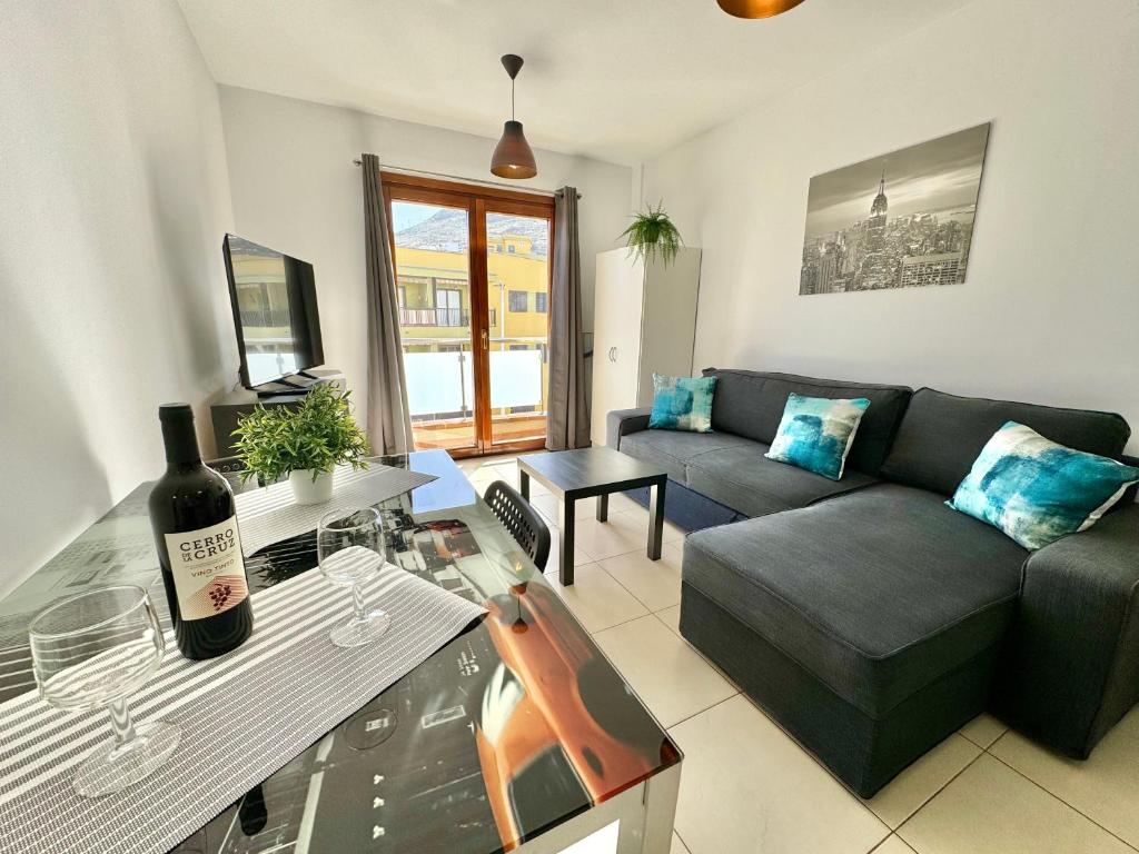 Mountain, Pool & Sea, Punta del Hidalgo