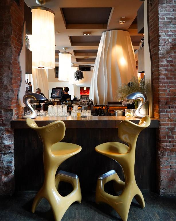 Bar/lounge