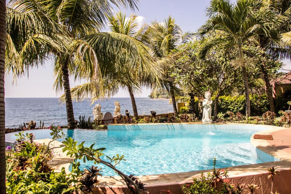 Teluk Indah Beach & Pool Villa photo