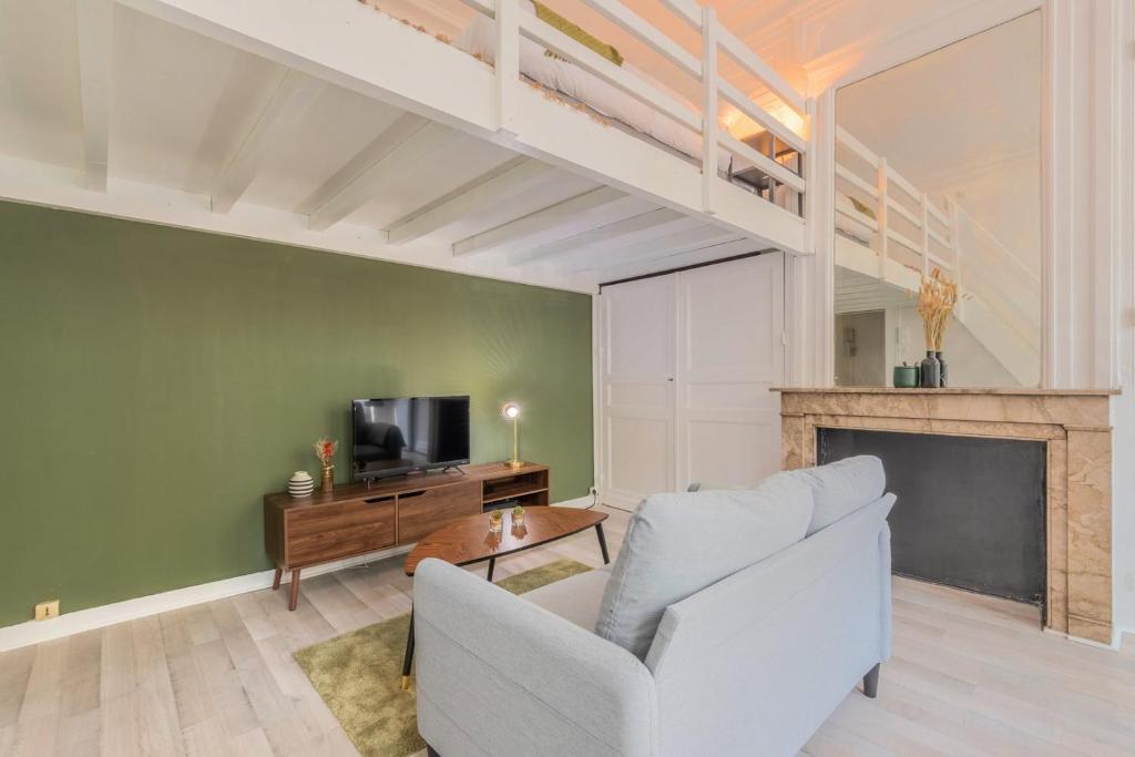 Studio with mezzanine 150m from the metro - 4