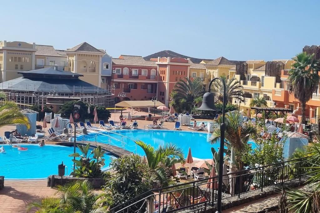 Oasis en Los Cristianos - 1