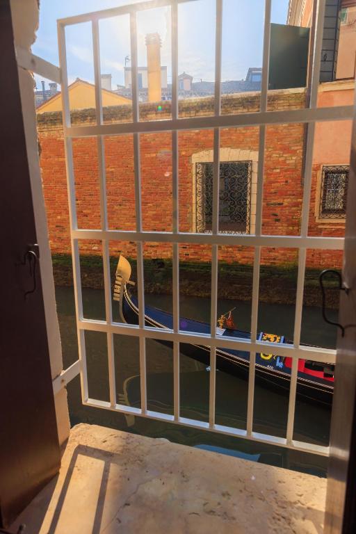 Ca' San Giacomo canal view - 5