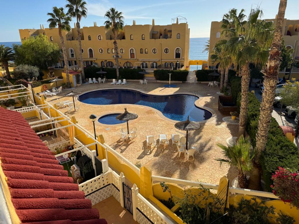 Beautiful home 50m private beach Campello Alicante long-term rental only - 5