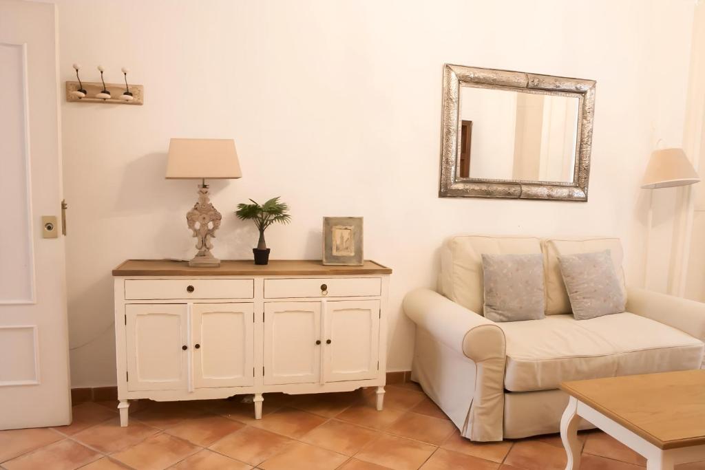 ROMANTICO, TRANQUILO, CENTRICO - 3
