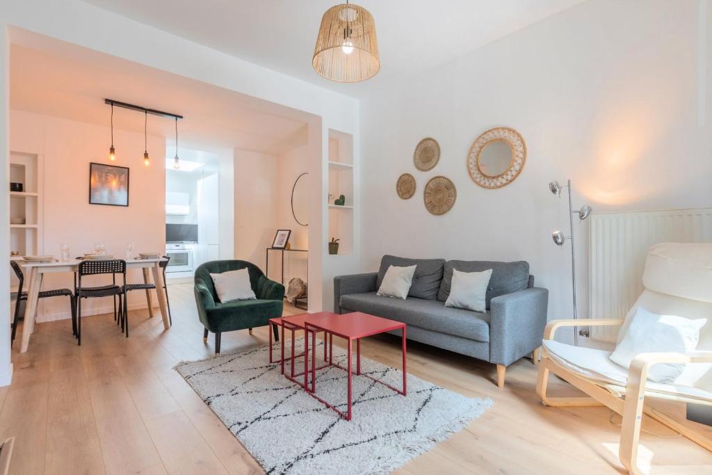 2 BR house w/ terrace, near train stations & metro - 3