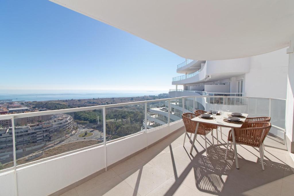 Global Vacacional, Moderno apartamento de dos terrazas con increíbles vistas al mar - 2