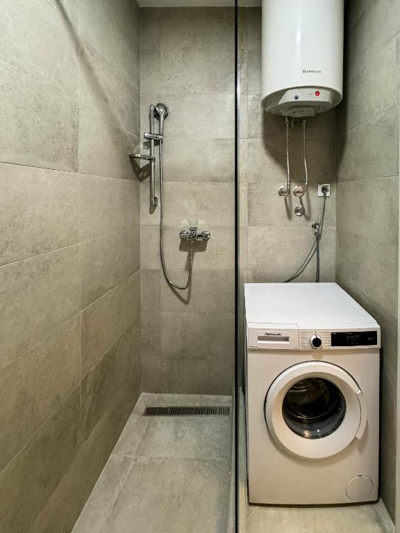 Daniel's Apartment - 5