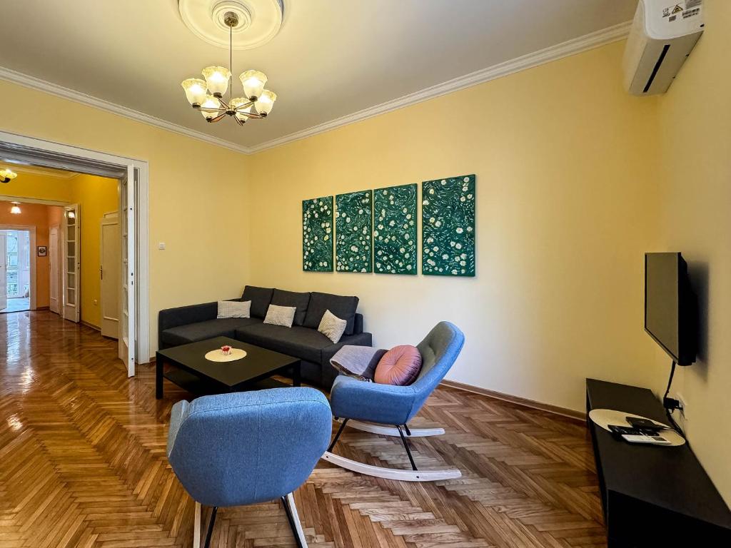 Daniel's Apartment - 1