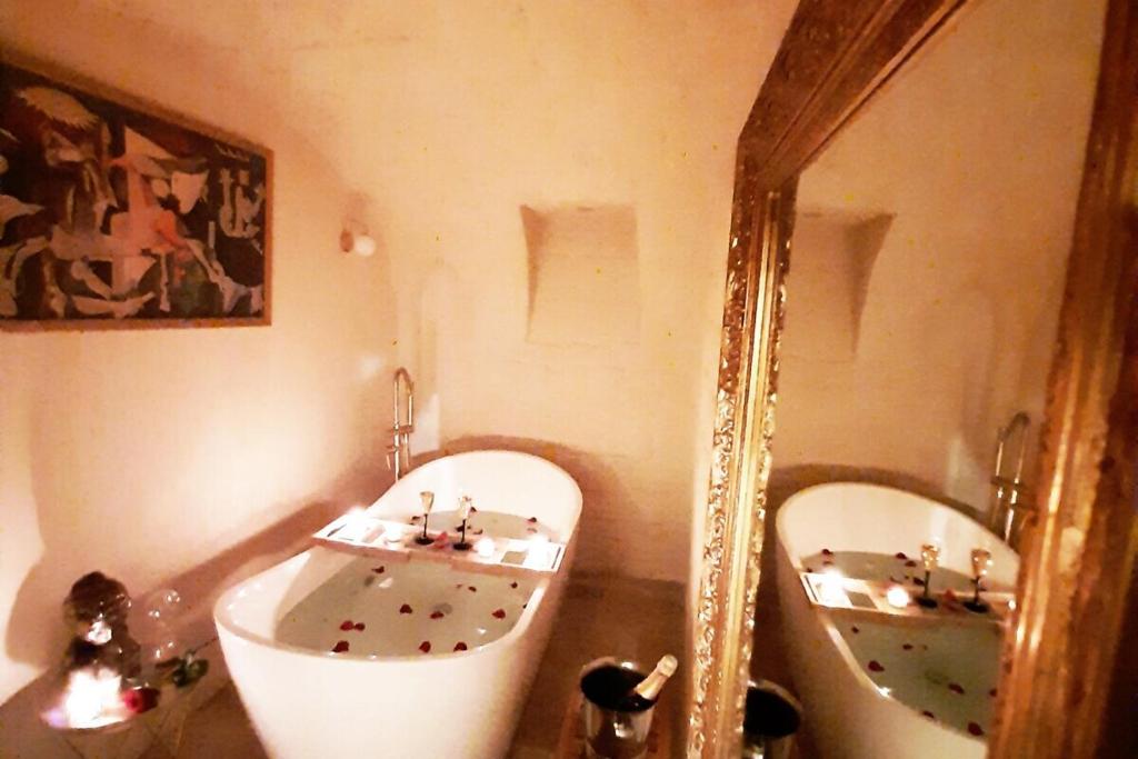 Guernica Apartment Paris Montmartre - 2