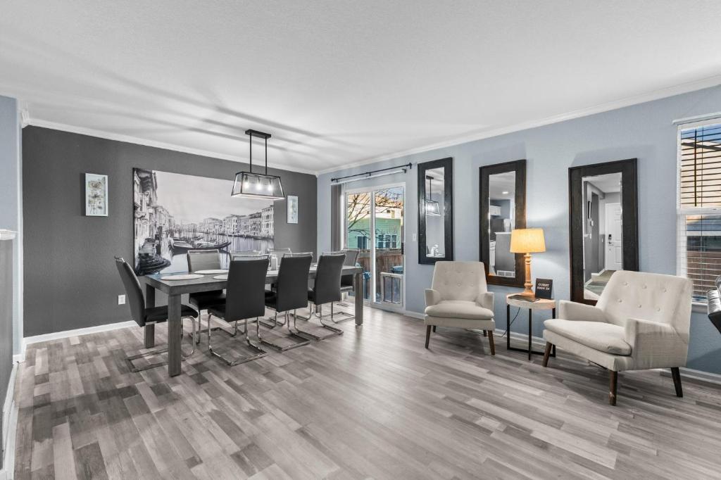 1130 Mockingbird St, Brighton