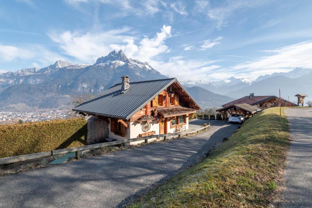 SmartStay - Chalet face au mont Blanc - 1