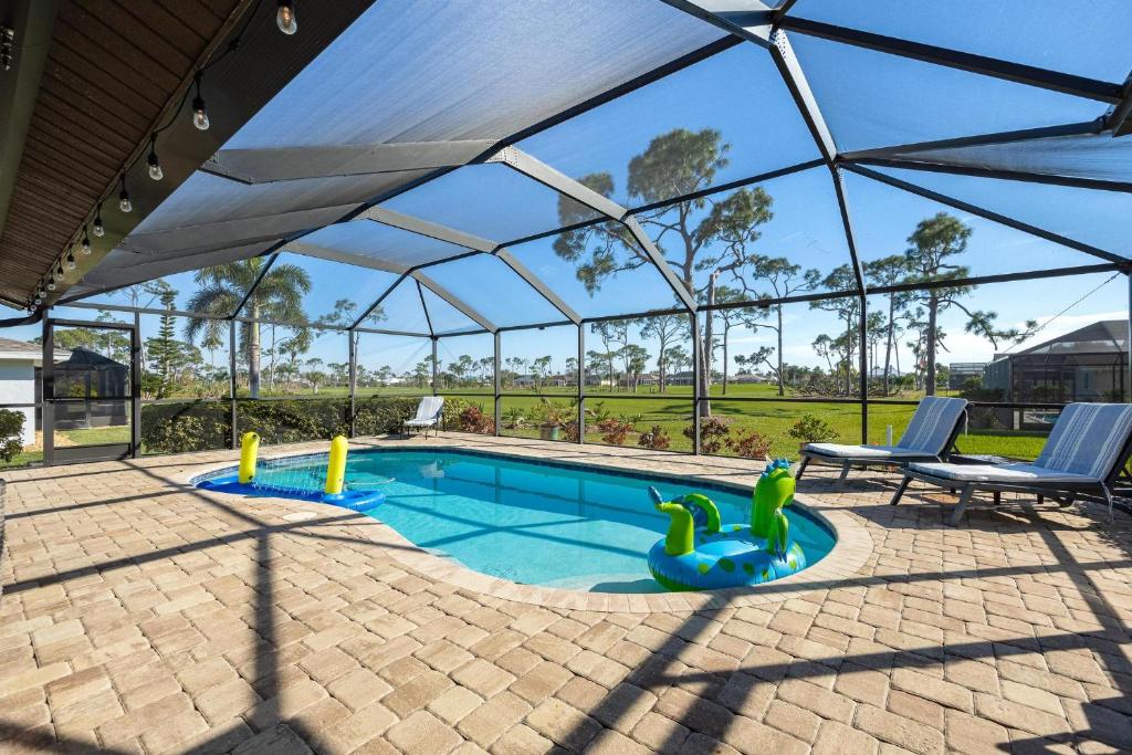 Golf Course View! Heated Pool - Villa Fairway to Florida - Roelens Vacations, Cape Coral