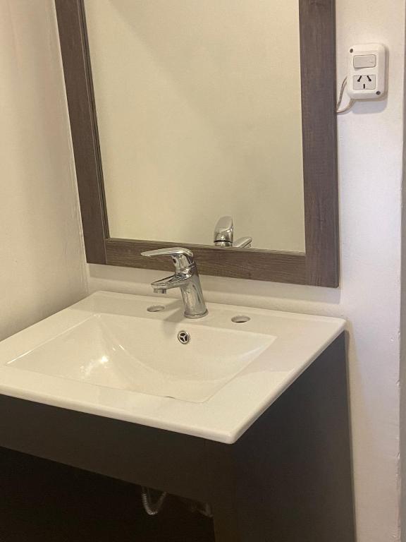 Depto 2 dormitorios en zona residencial - 2