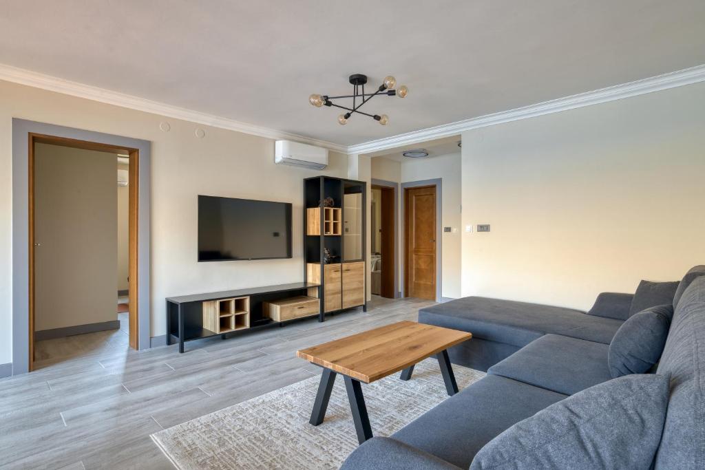 Luxurious 3-Bedroom Apartment by MN Property - 2