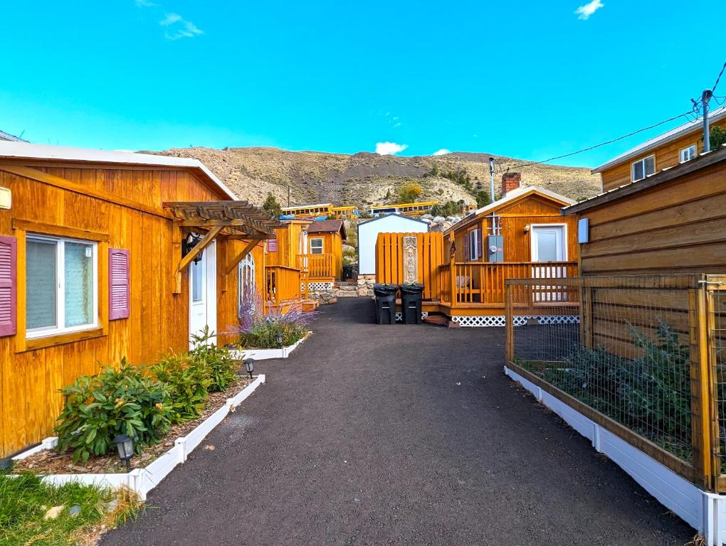 Yellowstone's Treasure Cabins 전경