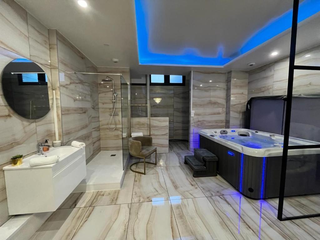 Golden house - JACUZZI - 5