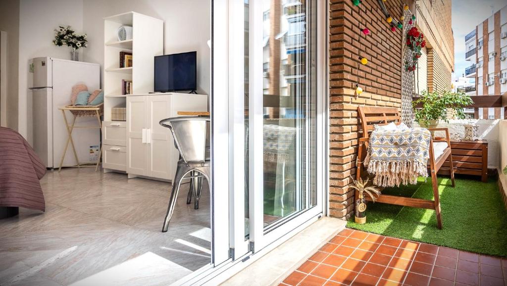 Sunterrace Loft-Triana's Star, 10' from city center! - 2