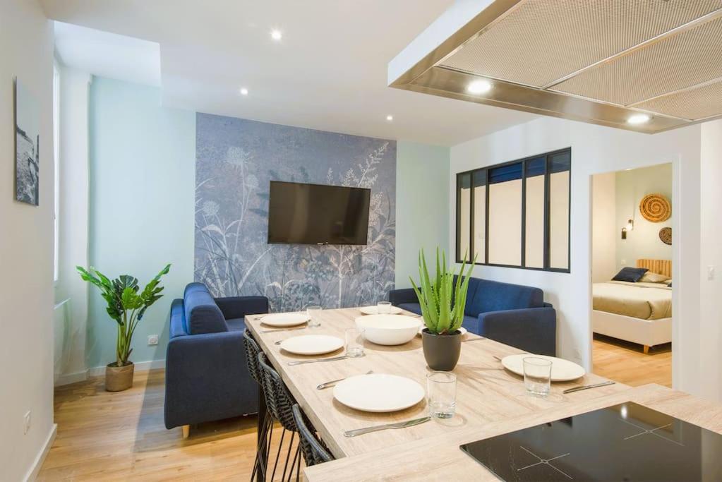 Spacious T2 Near the Halles and the Harbour - 1