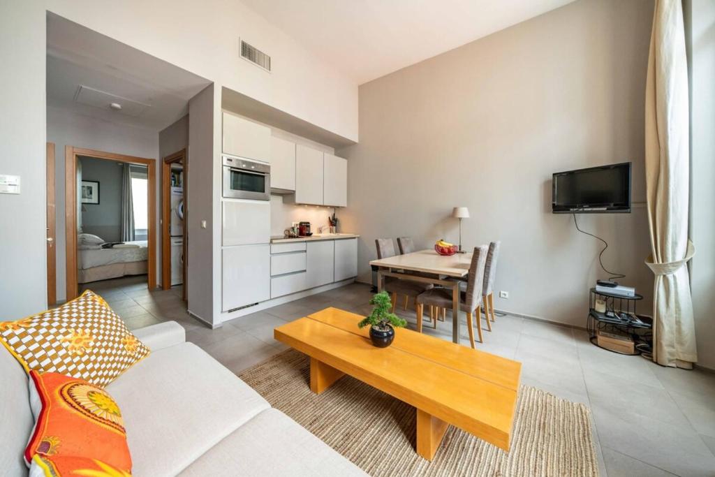 Beautiful 2 bedroom in the heart of Cannes - 2
