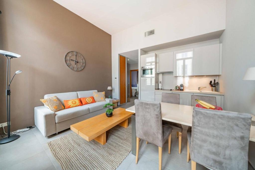 Beautiful 2 bedroom in the heart of Cannes - 3