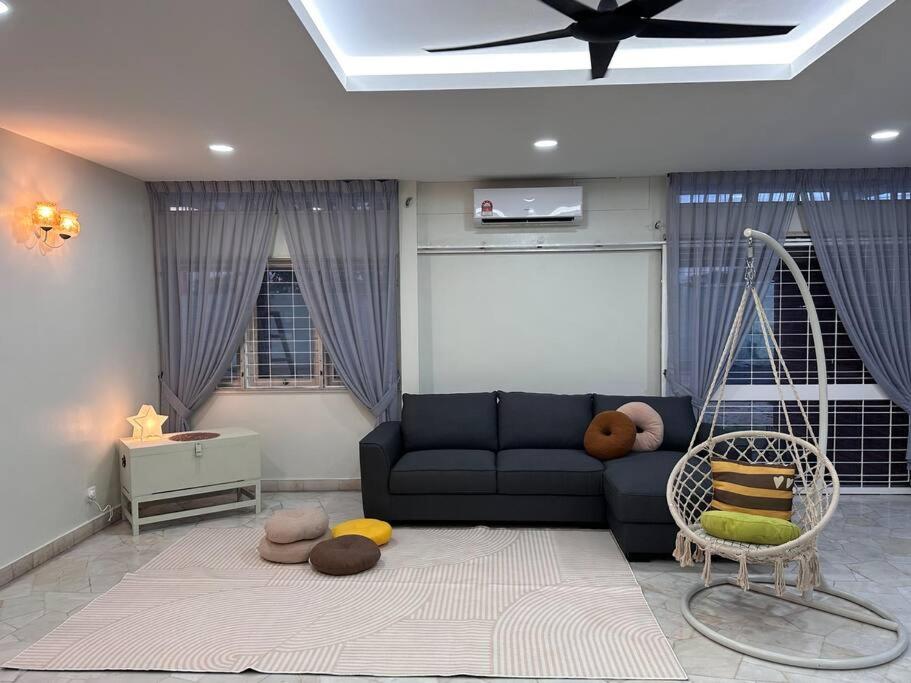 The Hidden 7, Taiping