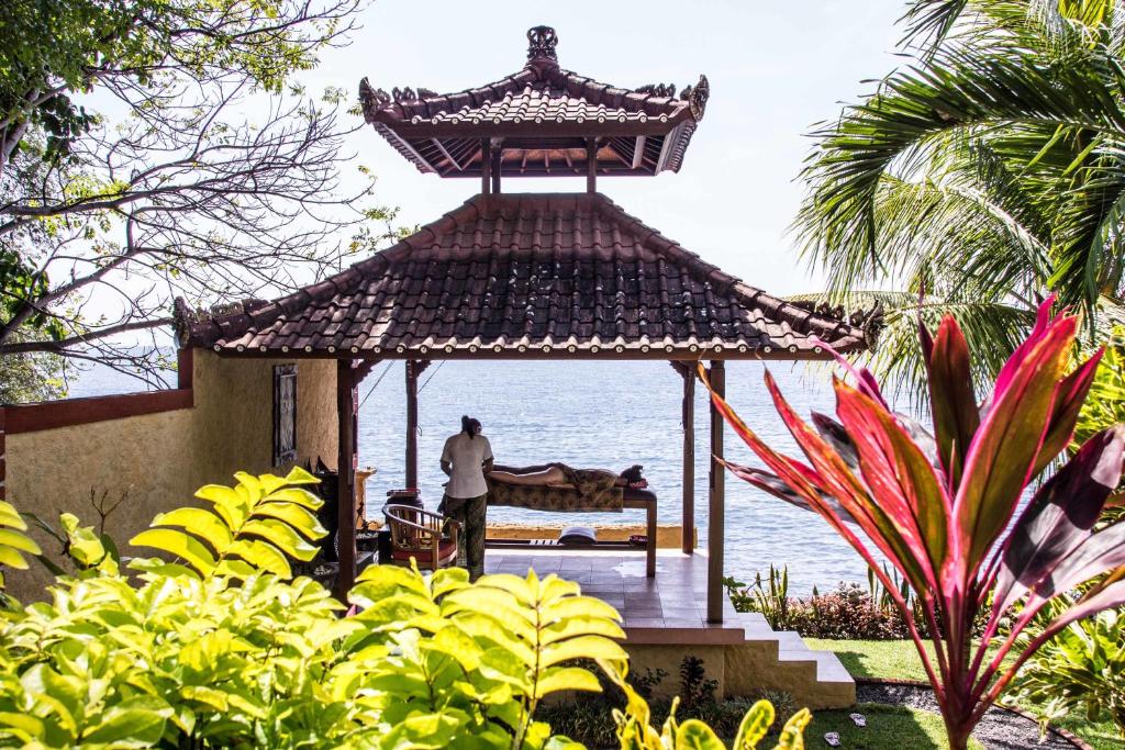Teluk Indah Beach & Pool Villa photo