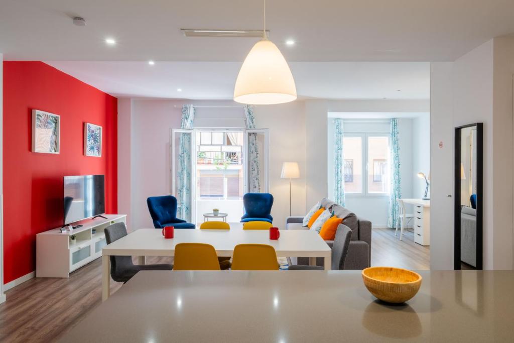 Spacious & Clean Apartment in Quiet Area - 3