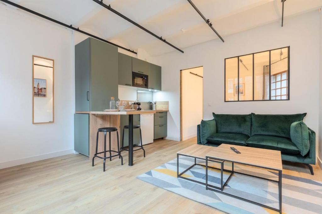 Old Lille - Lovely typical apartment !, Lille