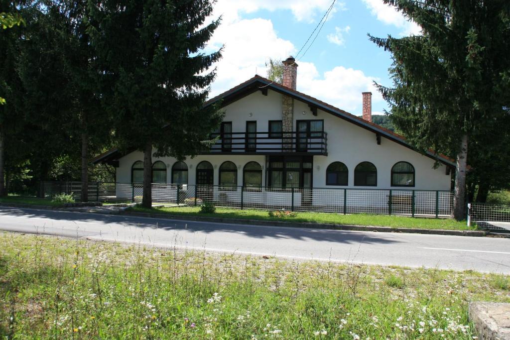Apartment Licka Vodenica photo