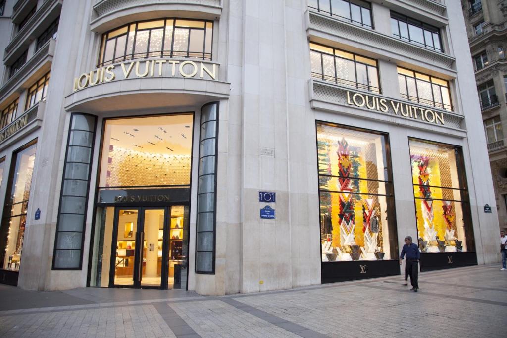 Paris - Immeuble Louis Vuitton, Champs Elysées, Avenue des…