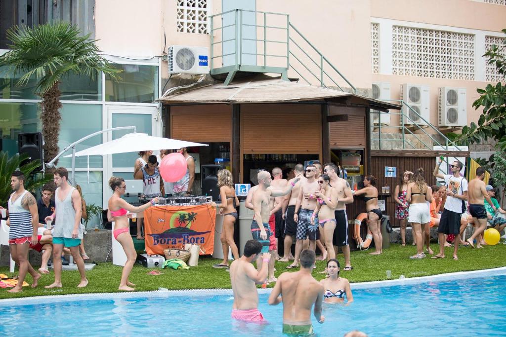 BC Music Resort — Swimming pool in Benidorm, Valencian Community