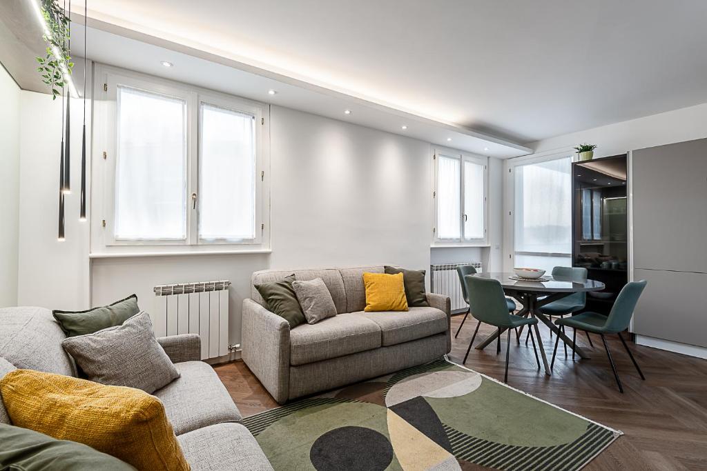 StayEasy Argelati40 - Penthouse with 2 bedrooms, 2 bathrooms and terrace - Navigli - 3