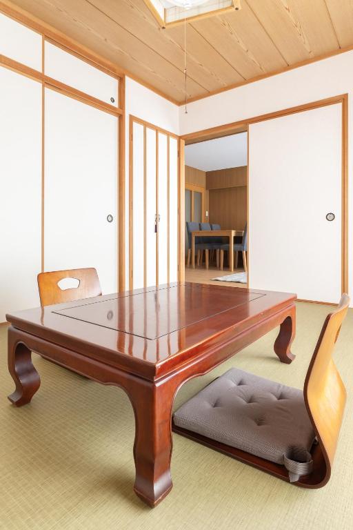 A Marvelous Blend of Tradition and Modernity, Independent 1st-floor Suite, Accommodates Up to 10 Gue