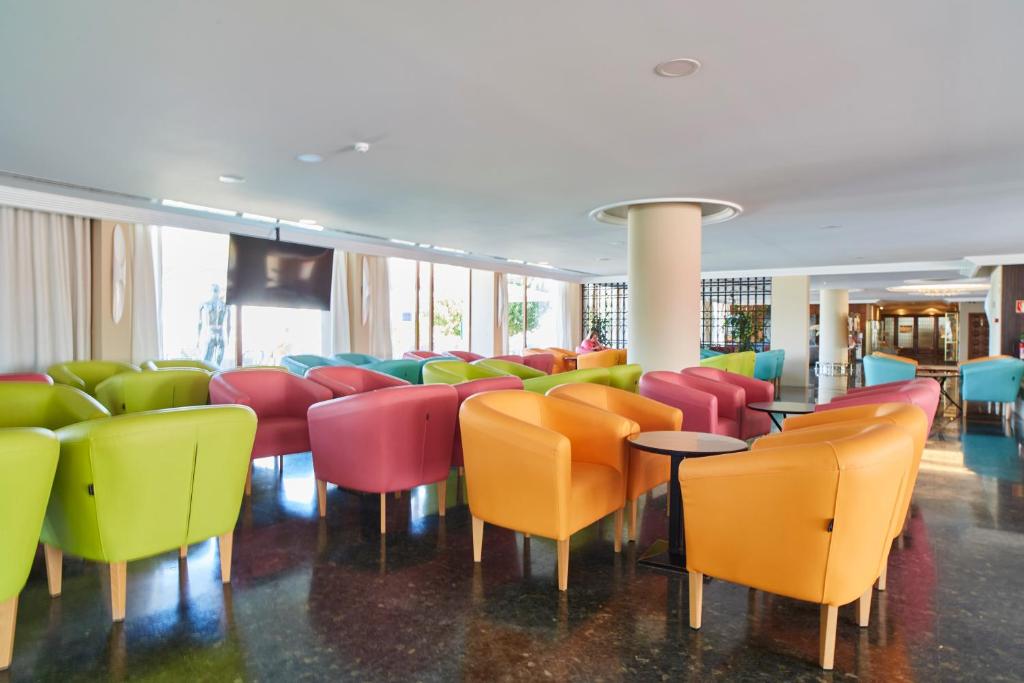 Hotel Arenal — Restaurant & bars in San Antonio, Balearic Islands