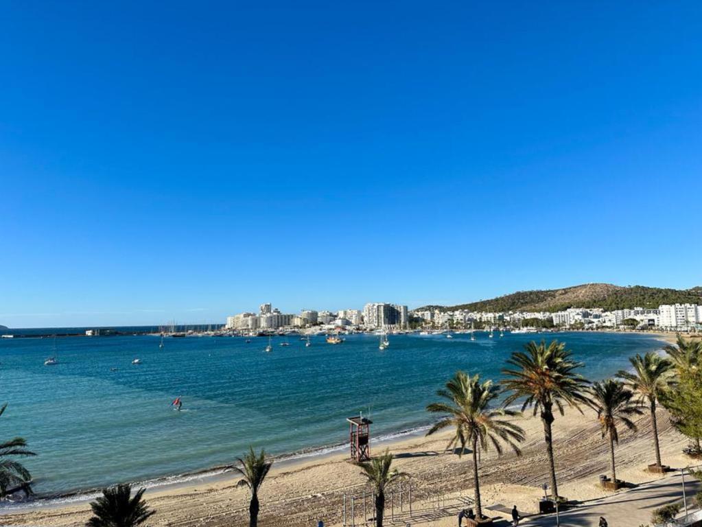 Hotel Arenal — Beach in San Antonio, Balearic Islands