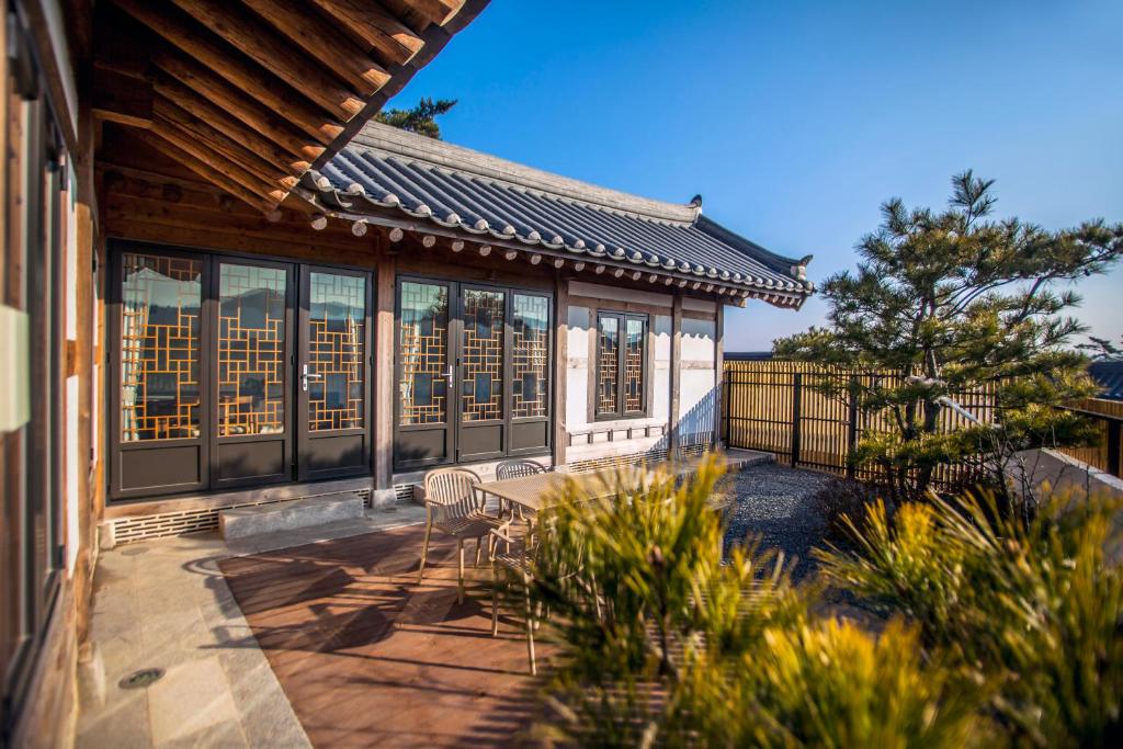 한옥 리조트 야경
