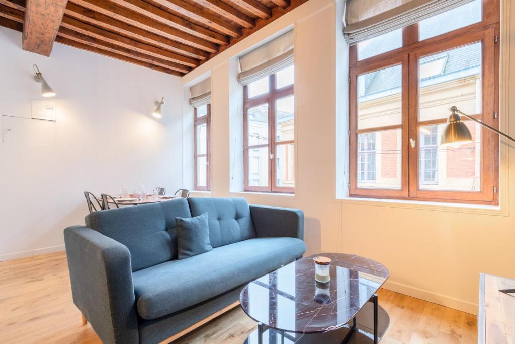 Old Lille apartment with cachet parking - 3