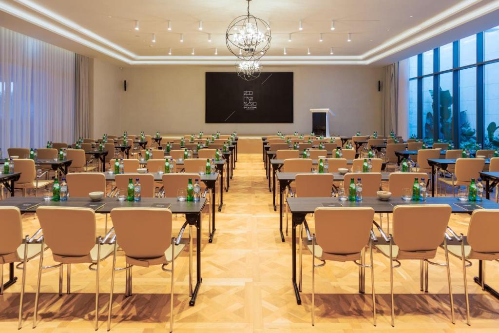 Tárgyalóterem/bálterem