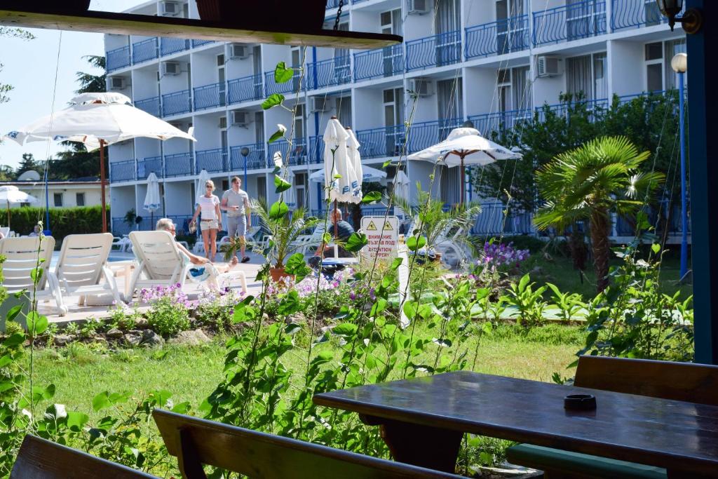 Balaton Hotel — Hotel building in Sunny Beach, Burgas Region