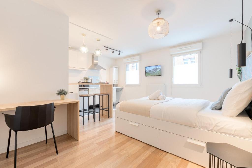 Wazemmes - Functional studio with parking space!, Lille