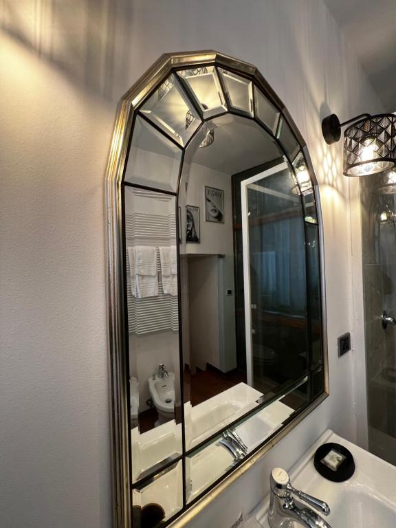 Calefati Gallery Luxury Apartment - 4