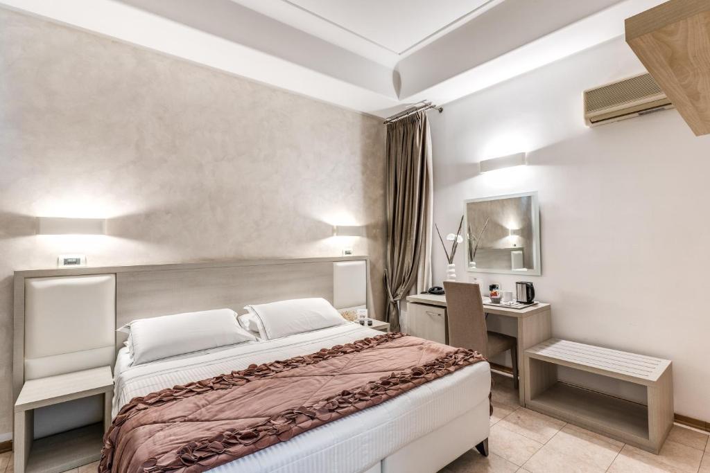 Artemisia Palace Hotel - 2