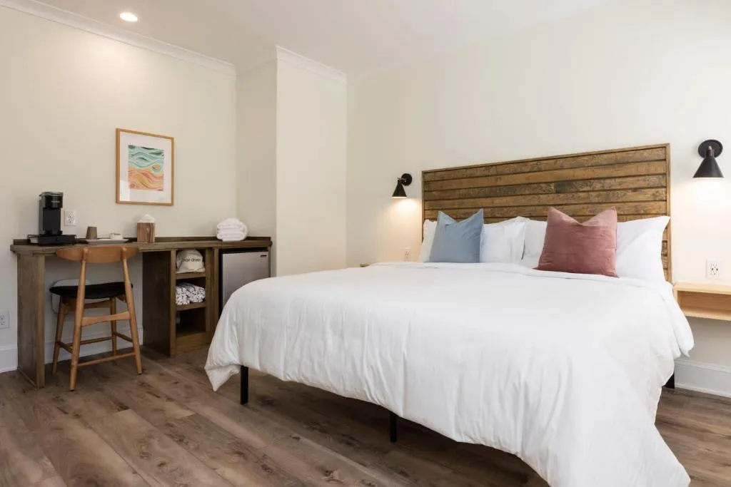 Pinewood 102 Inn At Old Beach, hotel in Virginia Beach