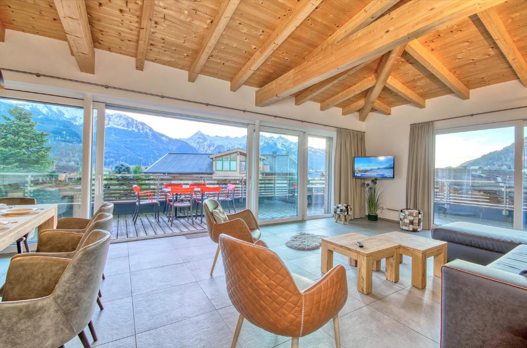 Penthouse Ski & Golf - by Alpen Apartments - 3