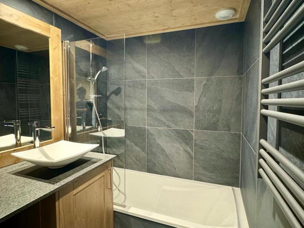 Appartement de Prestige 3 Chambres · Wifi · Ski In/Out · Parking · Neuf - 5