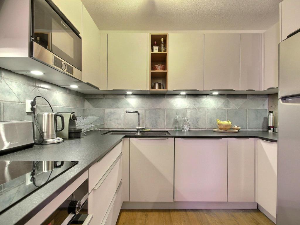 Appartement rénové 3 pièces avec balcon et cheminée, Belle Plagne - FR-1-455-254 - 2